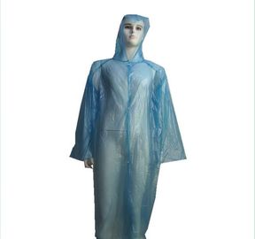 Abiti di plastica eliminabili materiali del PE molle per la prevenzione sangue/dell'acqua/olio