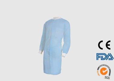 Porcellana Vestiario di protezione del laboratorio eliminabile, usura protettiva eliminabile resistente fluida fabbrica